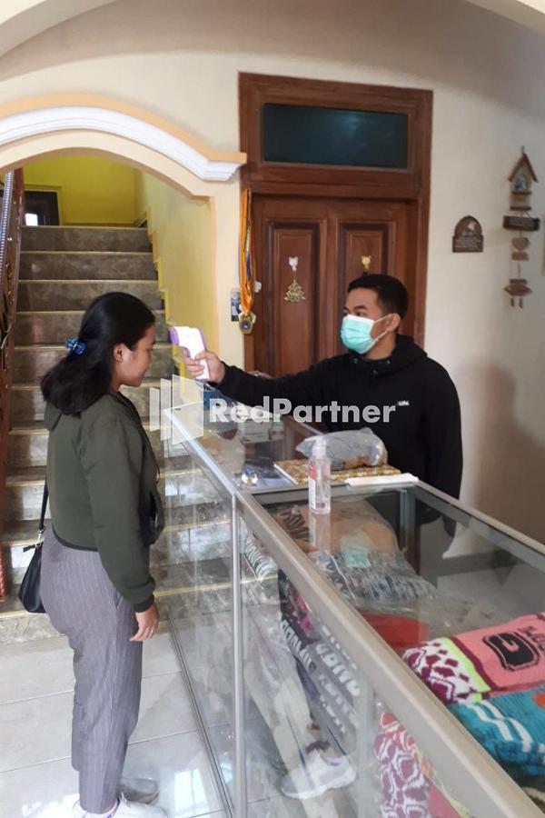 Bromo Indah Lestari Homestay Mitra Reddoorz 파수루안 외부 사진