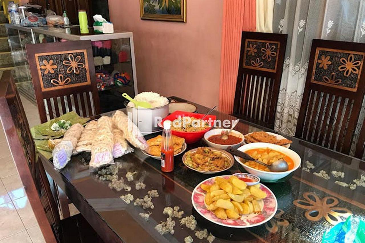 Bromo Indah Lestari Homestay Mitra Reddoorz 파수루안 외부 사진