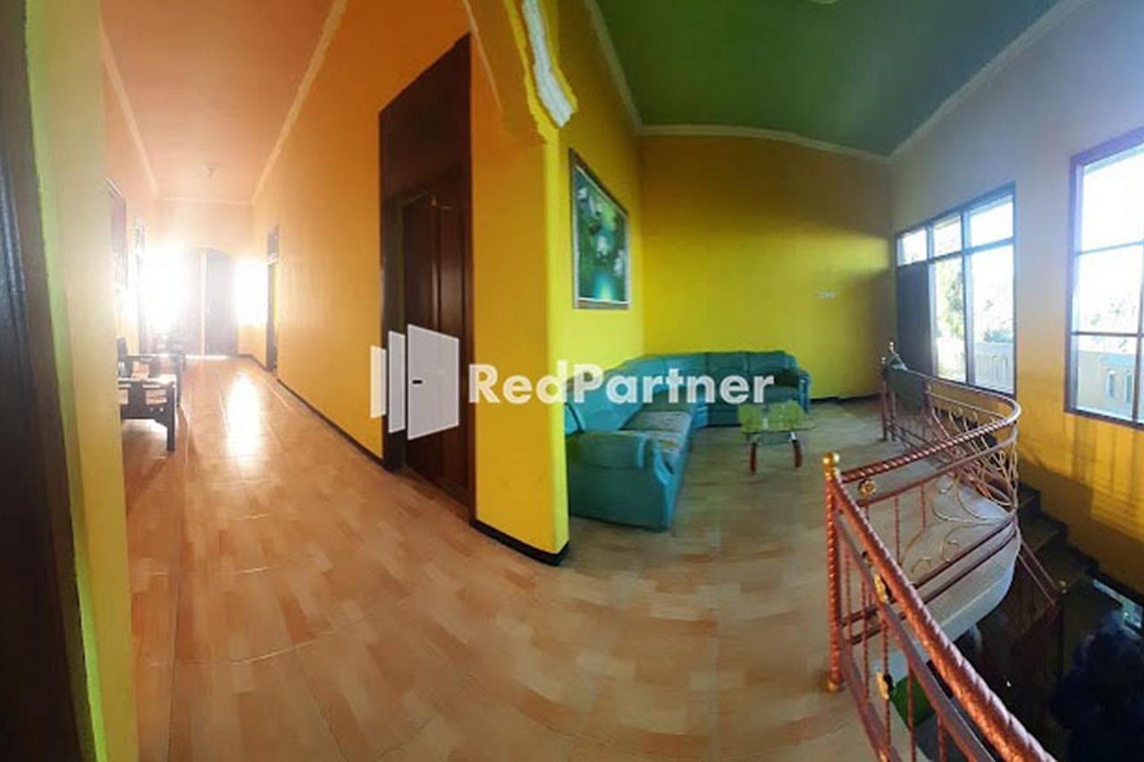 Bromo Indah Lestari Homestay Mitra Reddoorz 파수루안 외부 사진