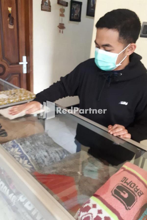 Bromo Indah Lestari Homestay Mitra Reddoorz 파수루안 외부 사진