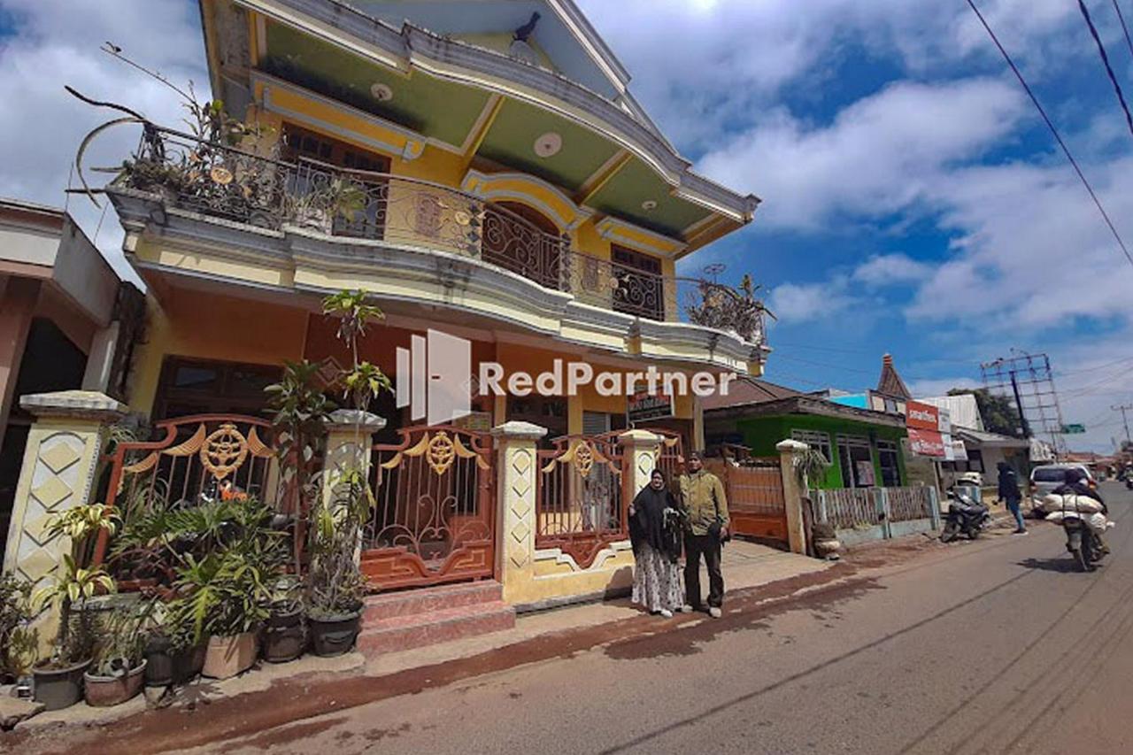 Bromo Indah Lestari Homestay Mitra Reddoorz 파수루안 외부 사진